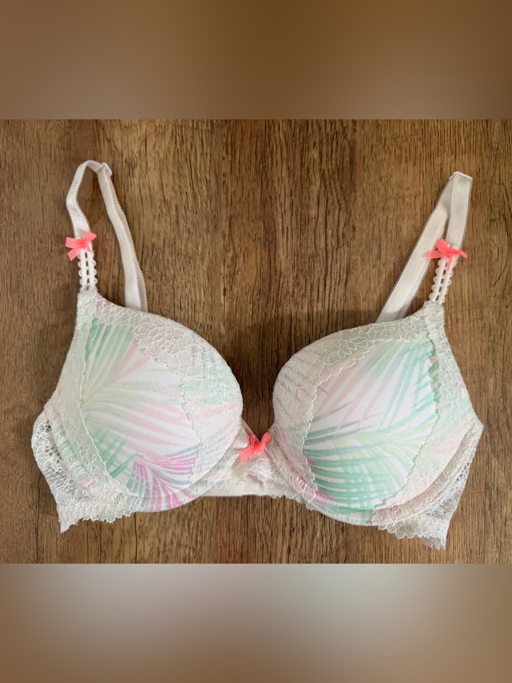 EUC Victoria's Secret Pastel Palm-Print Lace Trim Bra - Pink & Green
